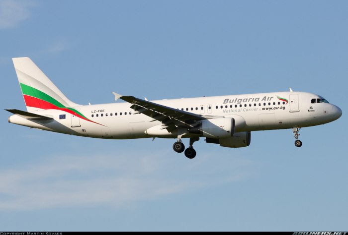 Самолёт Bulgaria Air а320
