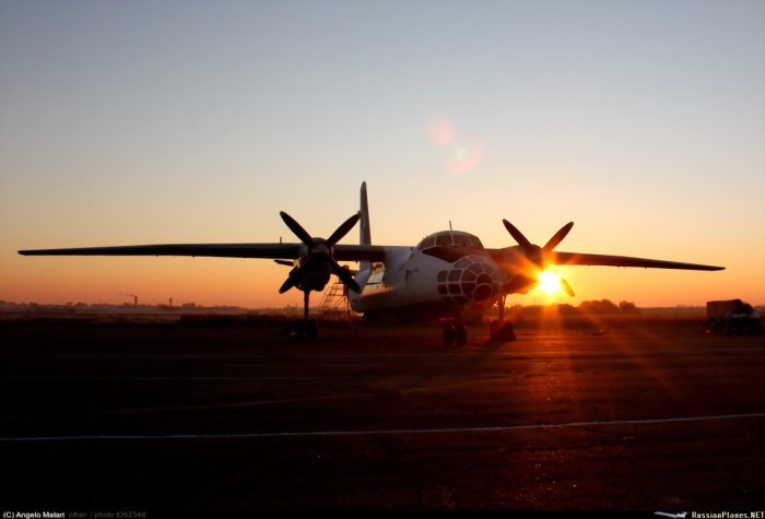 АН 2 на закате