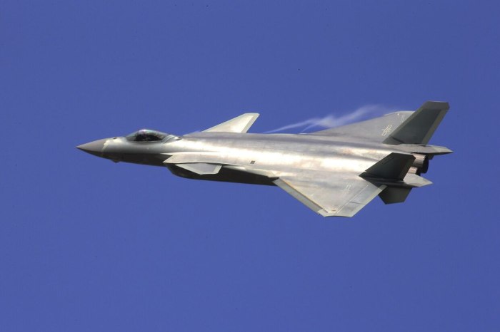 J-20 истребитель пятого поколения