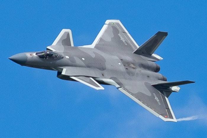 J-20 истребитель