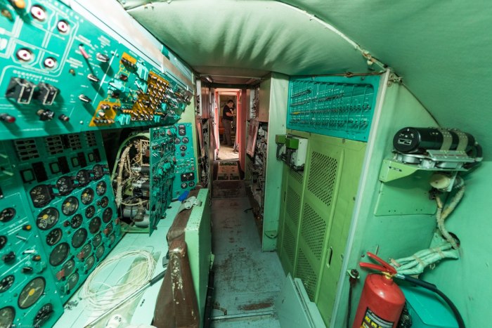 Кабина ту-144 внутри
