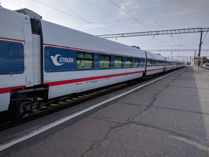 Стриж поезд Локомотив