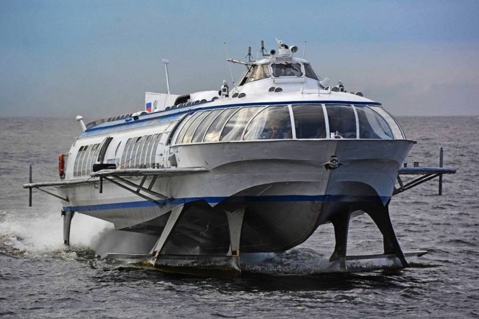 Метеор судно на подводных крыльях