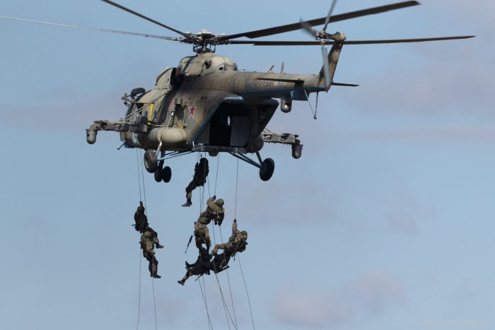 Ми-8амтш десантирование
