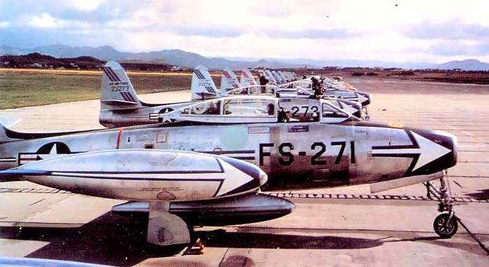 Republic f-84f Thunderstreak