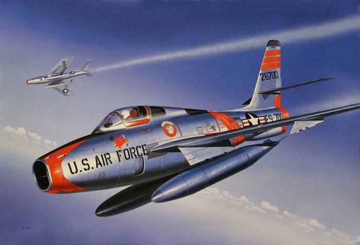 Самолет f-84f Thunderstreak