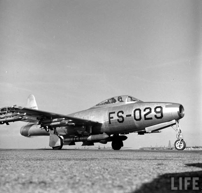 Republic f-84 Thunderjet самолет
