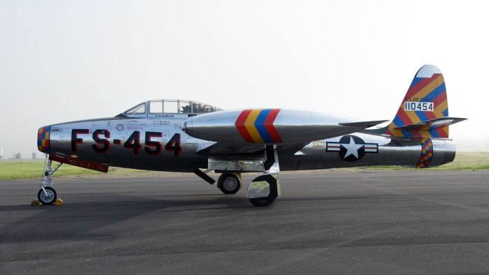 Самолет f-84g Thunderjet