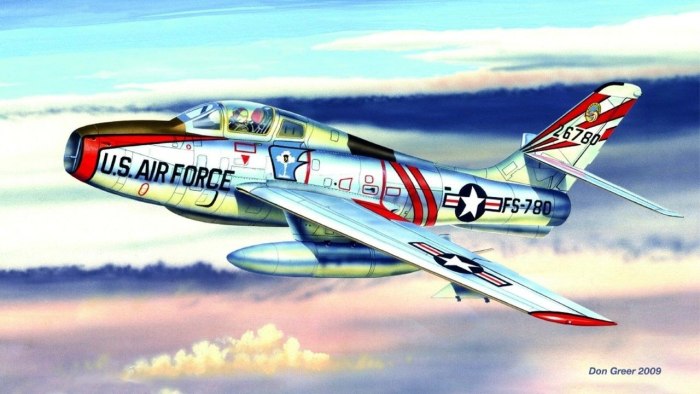 Самолет f-84f Thunderstreak