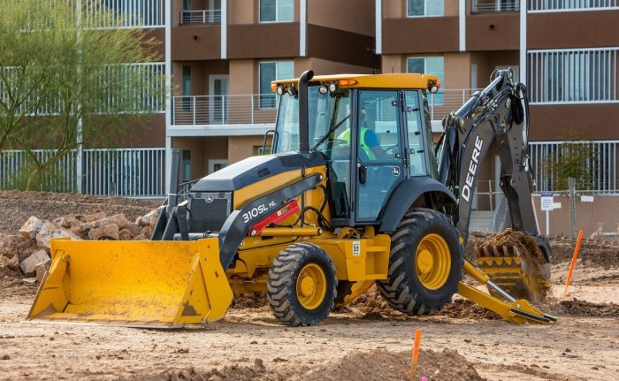 JCB 4cx с гидромолотом