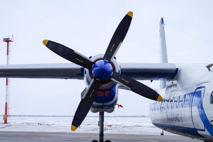 Винт АН-24