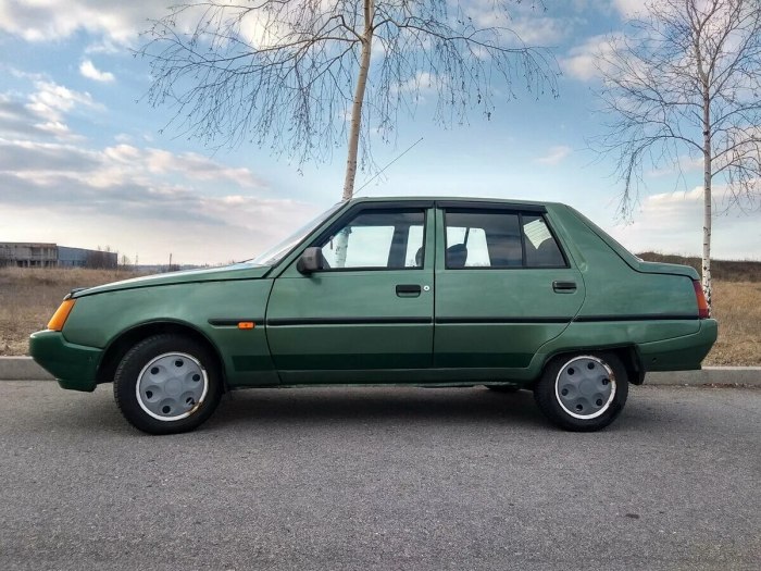 Машина ЗАЗ 1103 Славута