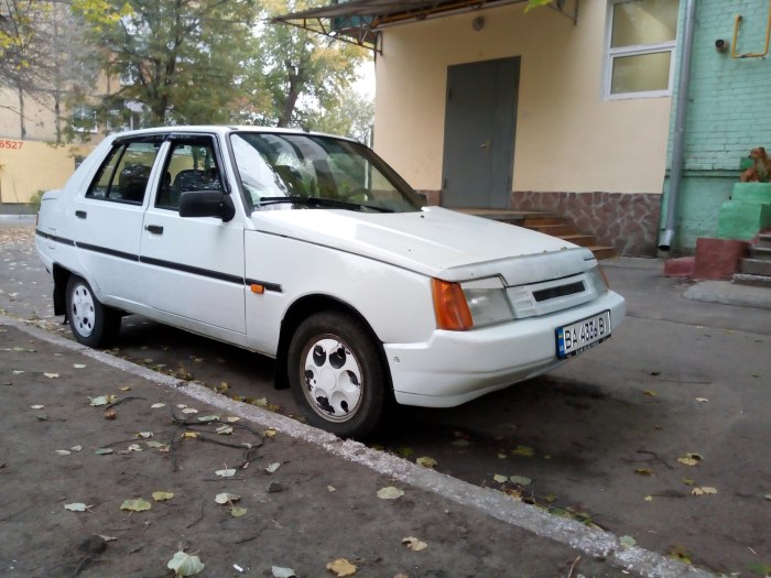 ЗАЗ 1103 седан