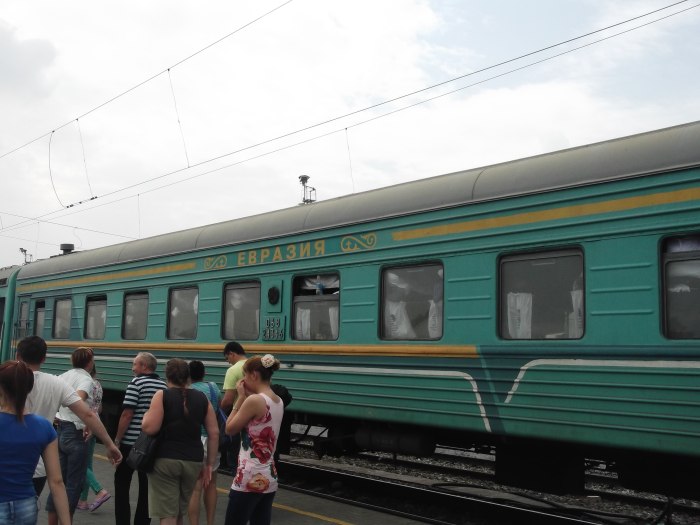 Фирменный поезд малахит
