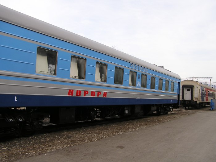 Фирменный поезд Аврора