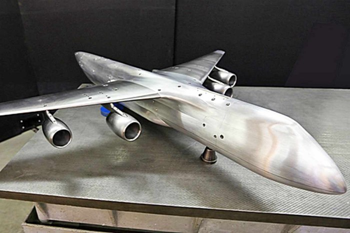Самолет слон грузоподъемность 200 тонн