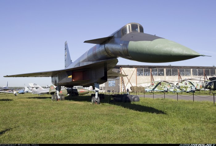 Т4 самолет сухого