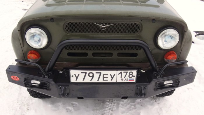 Силовой бампер на УАЗ 469