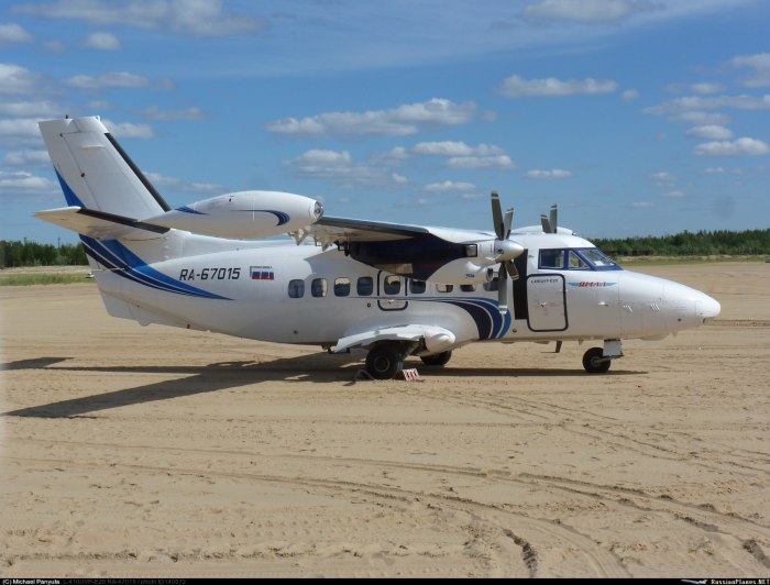 Let l-410 Turbolet самолет