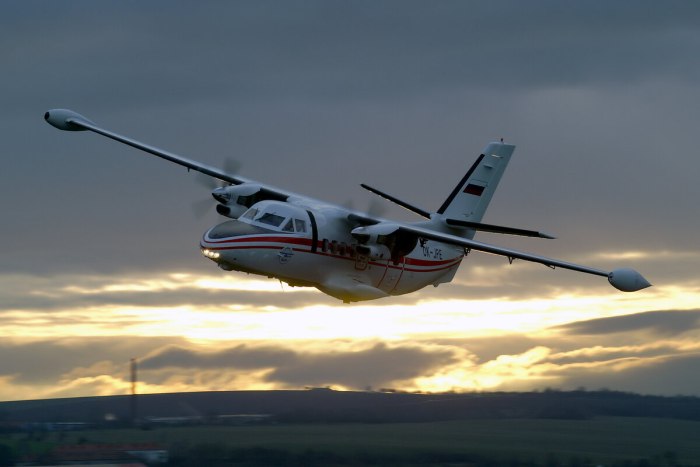 Let l-410 Turbolet самолет