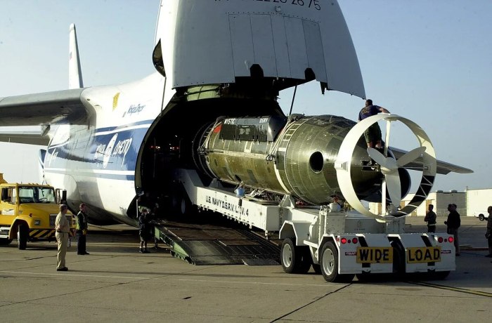Грузовой самолёт АН-124 Руслан