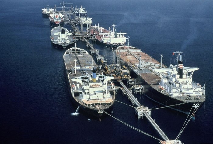Танкер Amoco Cadiz