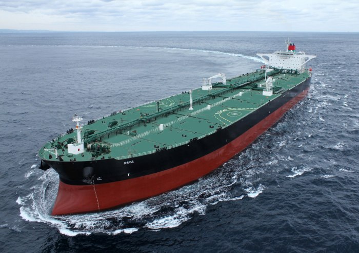 VLCC танкер