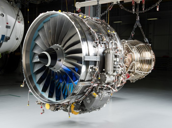 28-Цилиндровый двигатель Pratt Whitney aircraft engine
