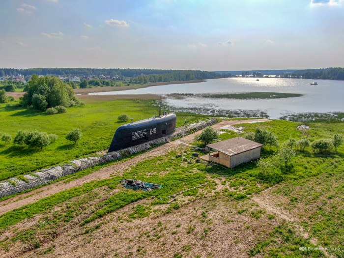 Пяловское водохранилище подводная лодка