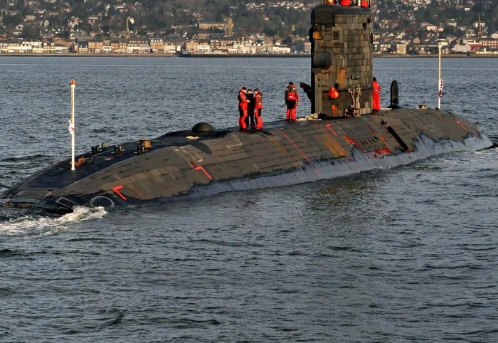 Роял неви командир подводной лодки