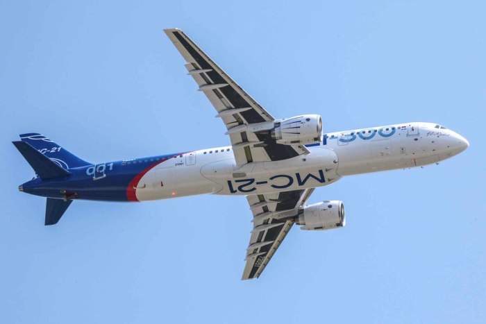 Самолет Иркут МС-21
