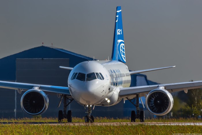 Самолёт МС 21 300