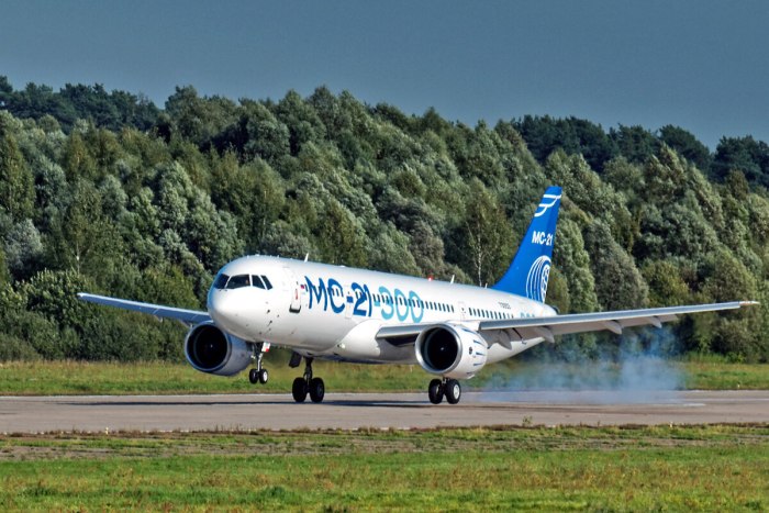 МС-21 пассажирский самолёт