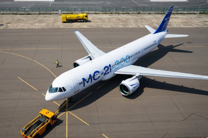МС 21 300
