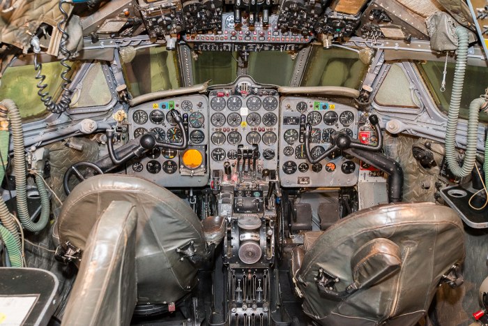 DH 106 Comet 4