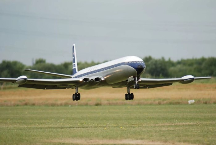 De Havilland Comet самолет
