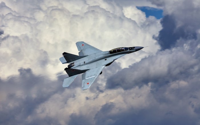 Военный самолет миг 29