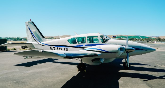 Piper Aztec pa23-250f