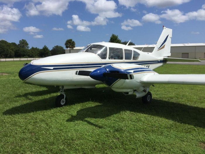 Piper pa-23-250 Aztec