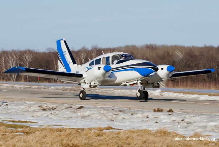 Piper Aztec pa23-250f