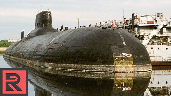 Российская подводная лодка