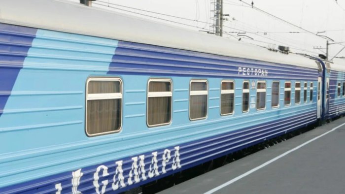 Фирменный поезд «Жигули» 010й Москва — Самара