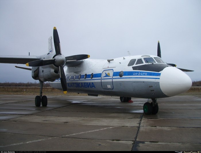 АН-24 грузовой самолёт