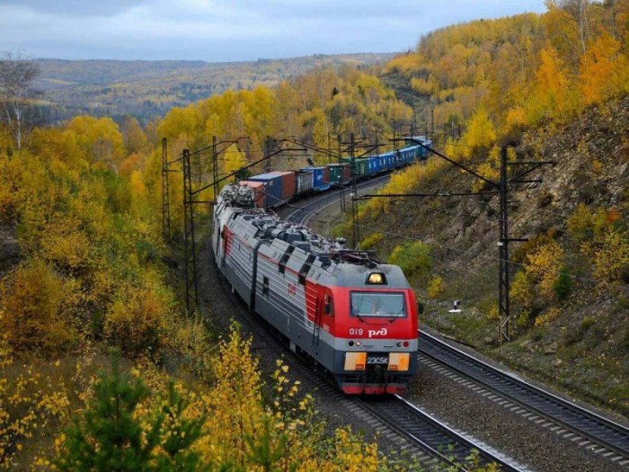 Локомотив Ермак 2эс5к