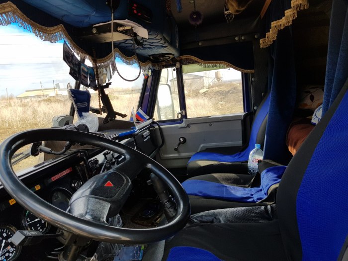 КАМАЗ 6520 кабина внутри