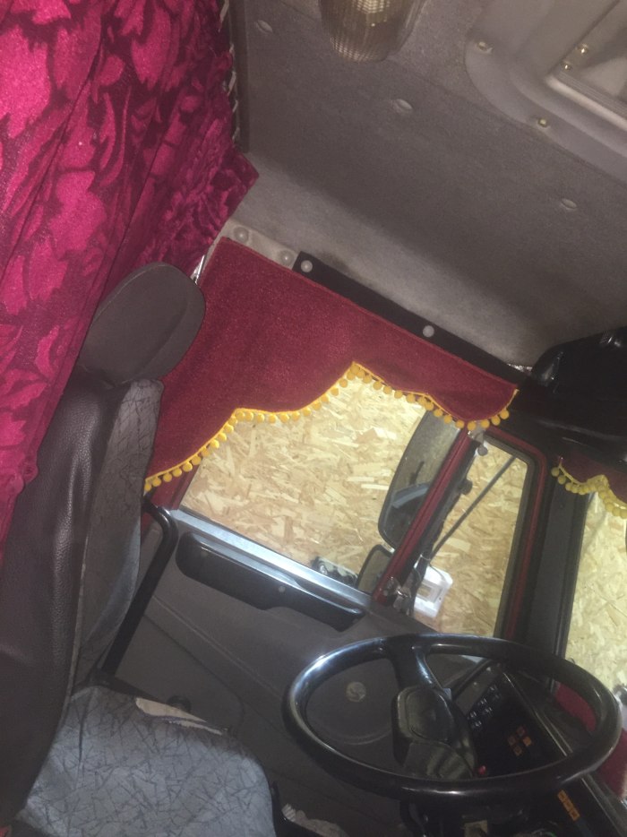 КАМАЗ 4308 салон кабины