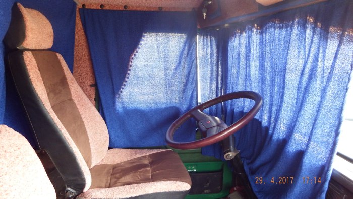 Шторки в кабину на КАМАЗ 4308