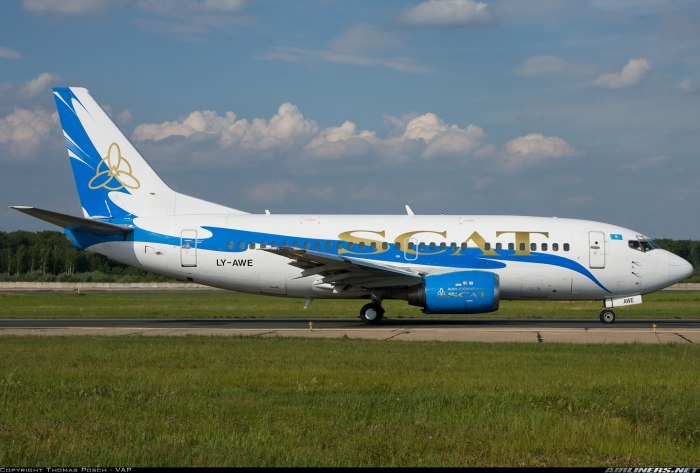 Авиалинии Скат Казахстан Boeing 737-300