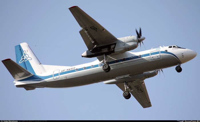 Самолет Скат 830