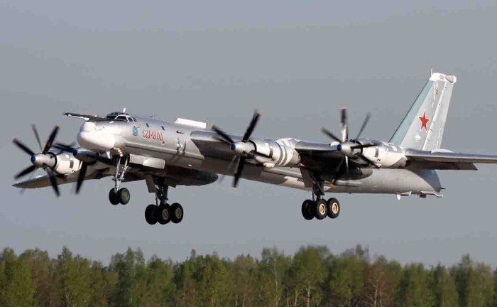 Турбовинтовой бомбардировщик ту-95м